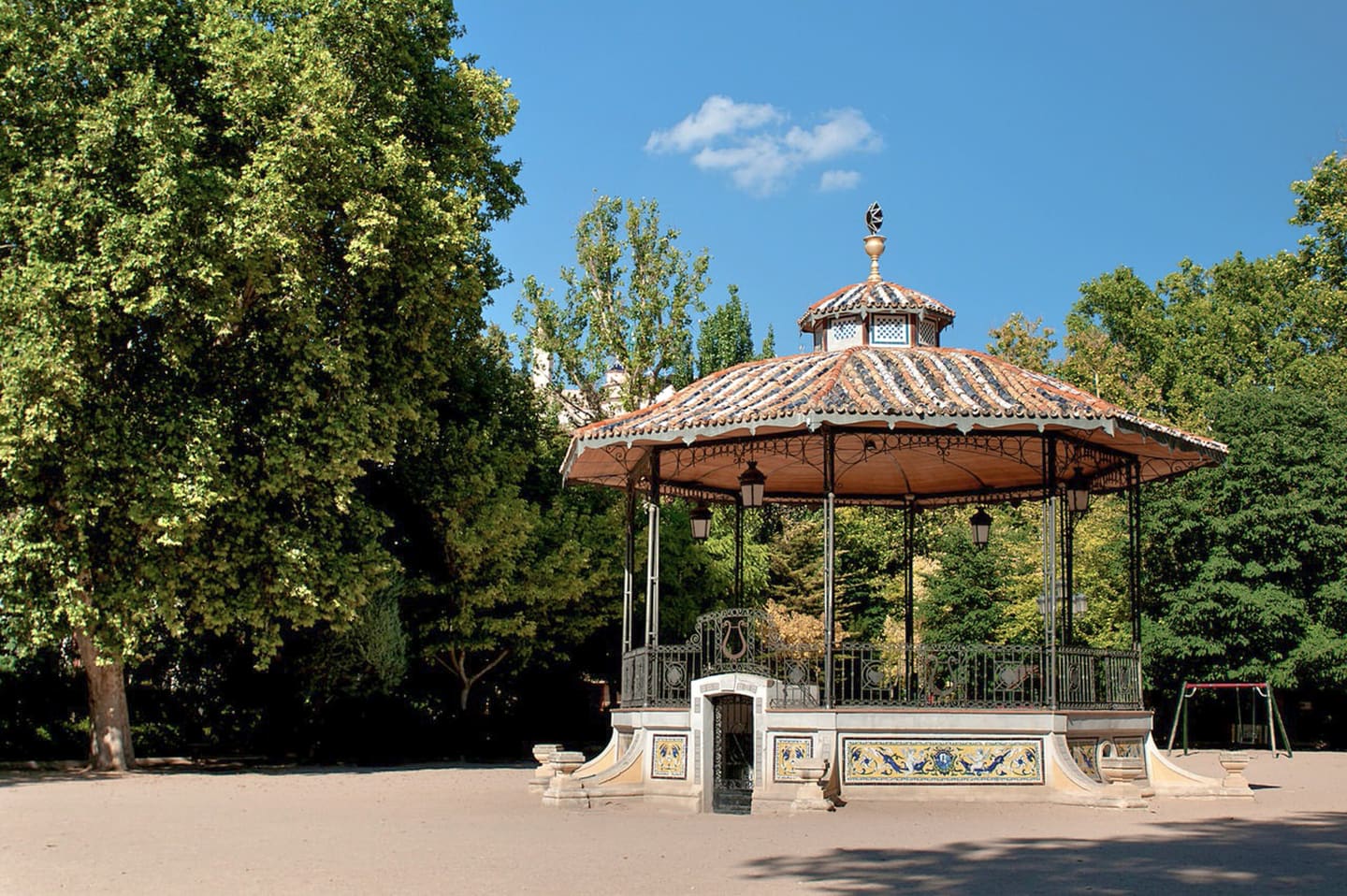 Gazebo in the middle of San Julián Park