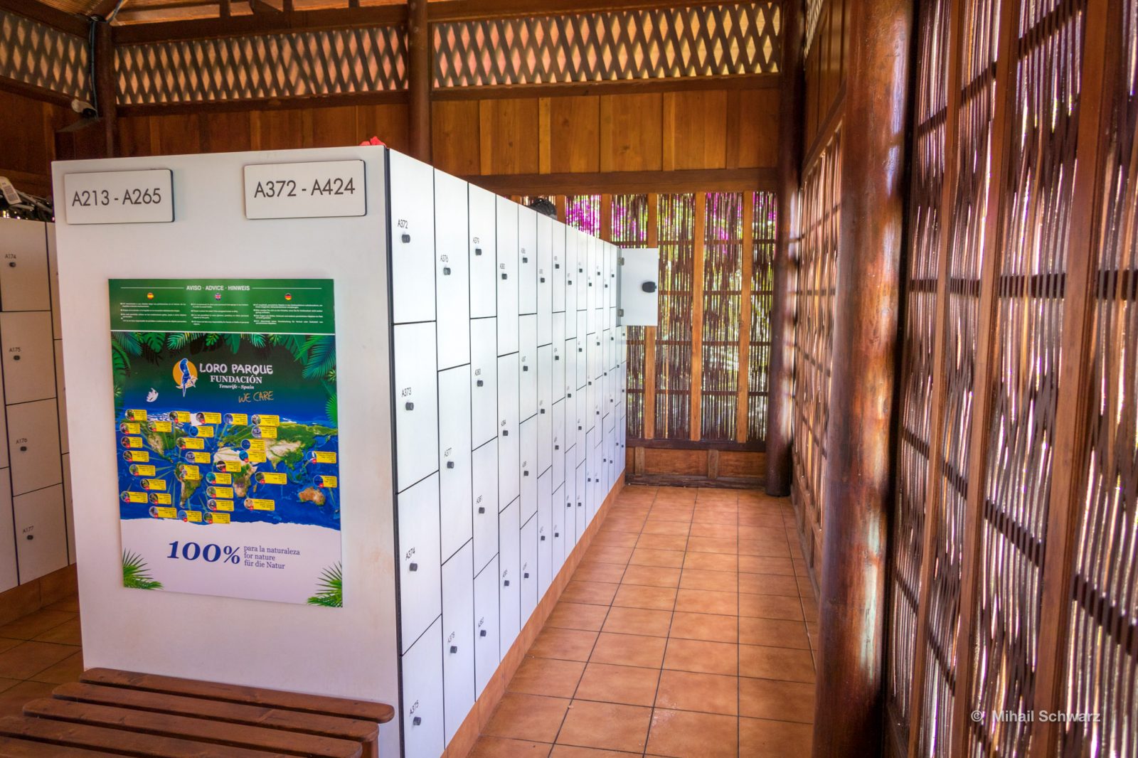 Lockers in Siam Park